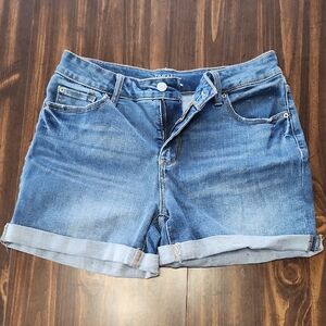 Time and Tru Women's Blue Rolled-Cuff Denim Shorts